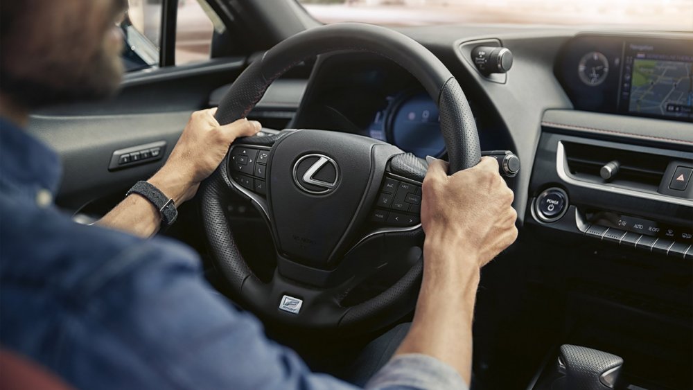 Yenilənmiş Lexus RX yeni standartlar yaradır